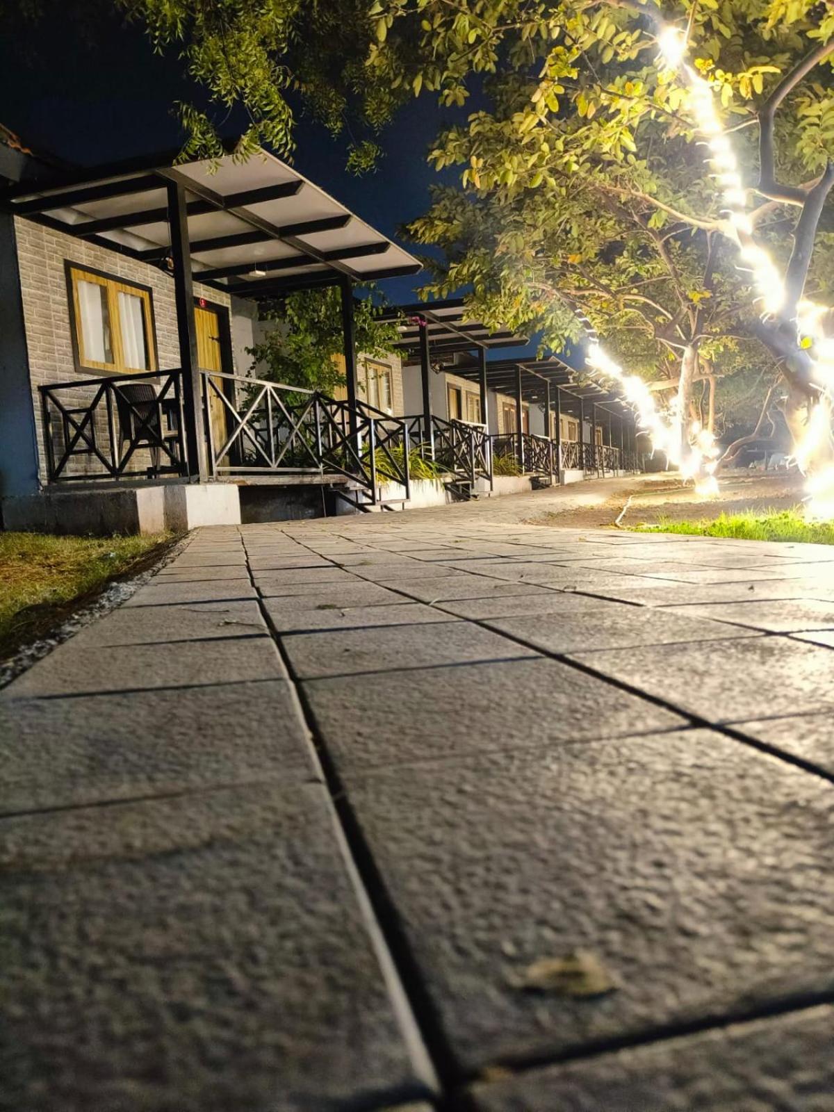 Agralam Cottages @Raghunandan Resort Nashik Luaran gambar